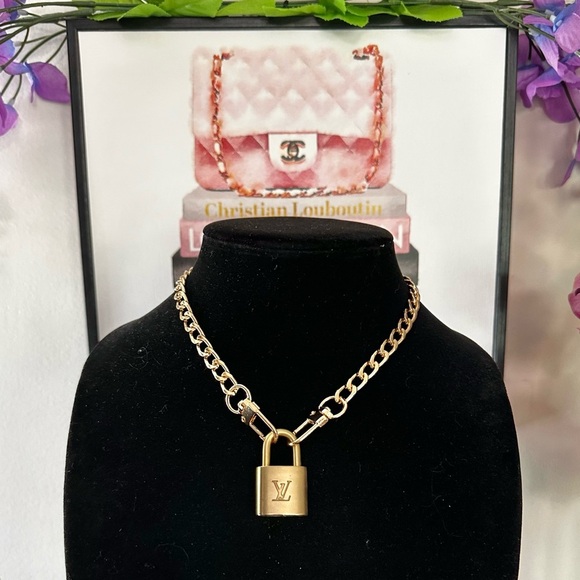 Authentic Louis Vuitton #315 Lock & Key Set on a 18K Gold Plated Chain Necklace - Picture 1 of 7